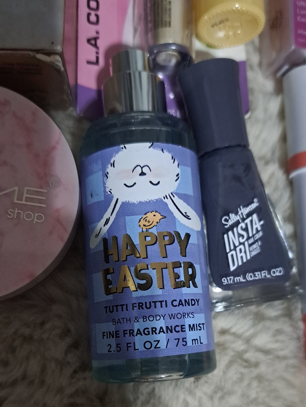 New Makeup Bundle - Picture 5 of 8